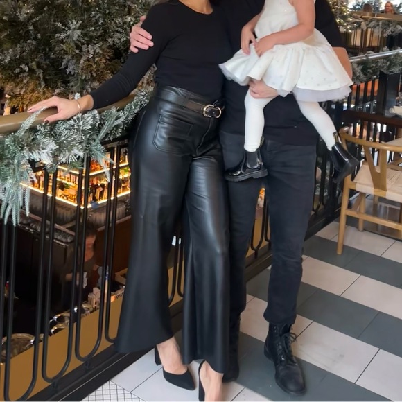 Zara the marine straight leg faux leather trousers 🖤 - Picture 1 of 5